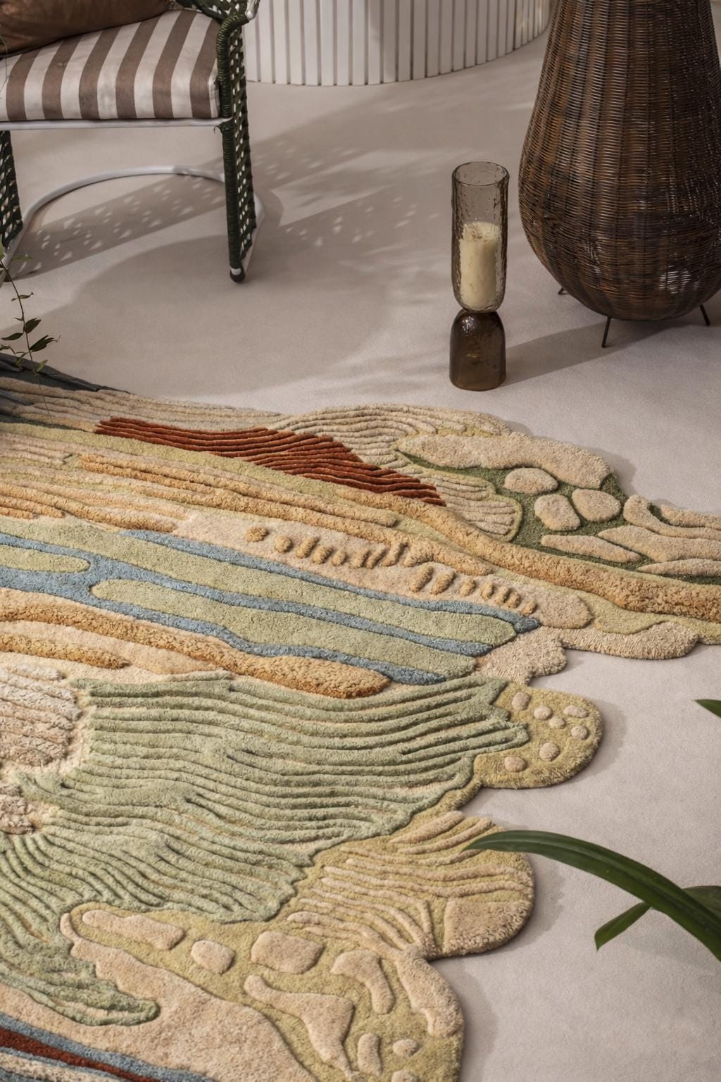 Abstract Organic Shape Tufted Rug | Handmade Modern Wool Carpet
