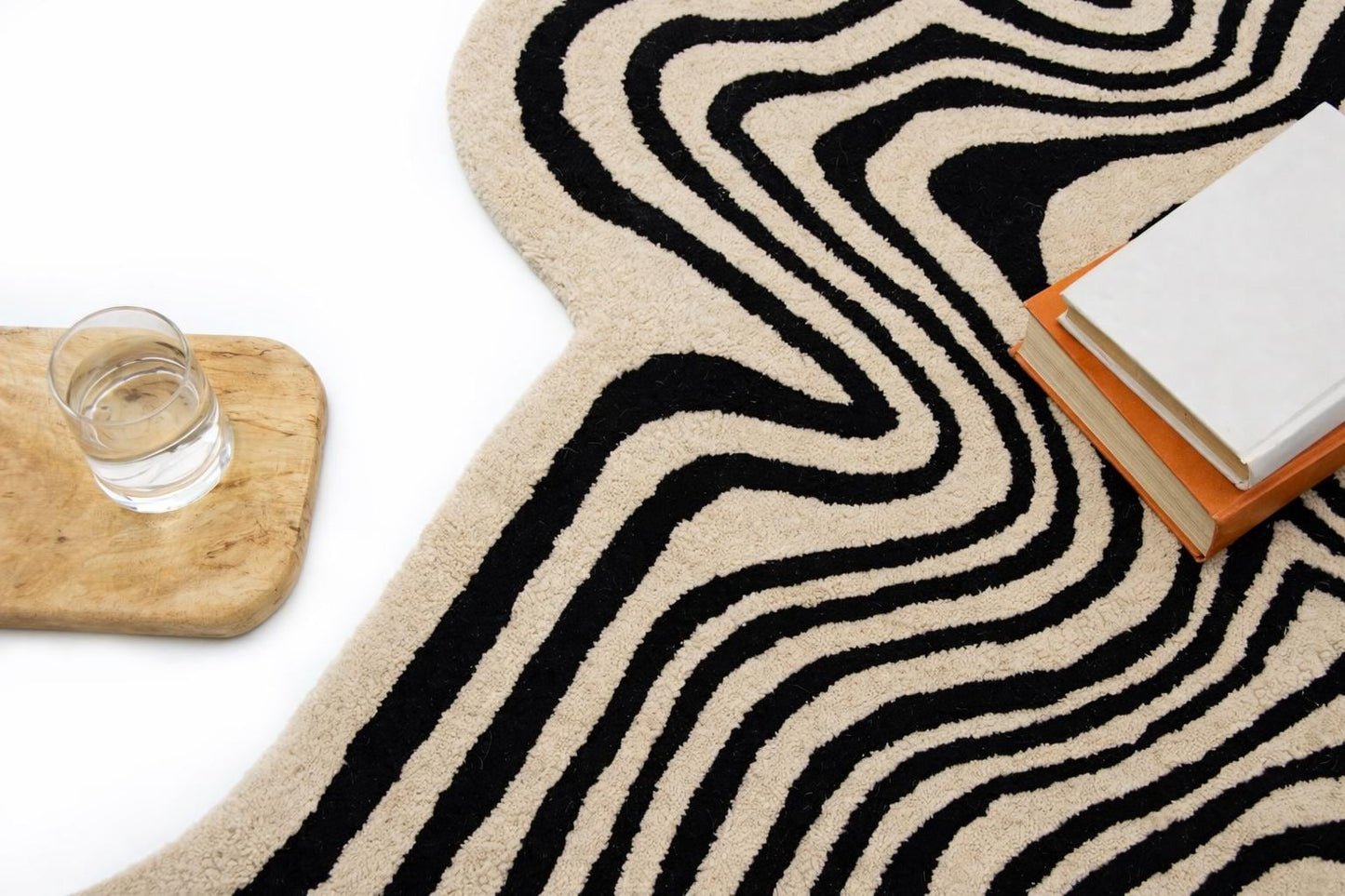 Black White Abstract Wavy Rug | Irregular Shape Tufted Area Rug | Modern Artistic Carpet