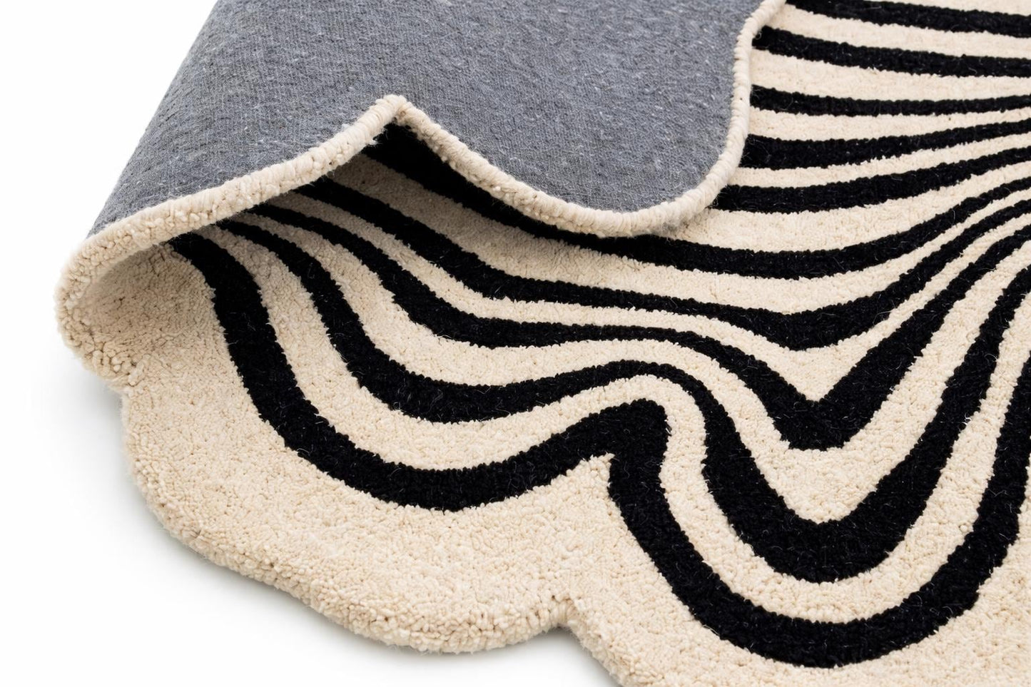 Black White Abstract Wavy Rug | Irregular Shape Tufted Area Rug | Modern Artistic Carpet