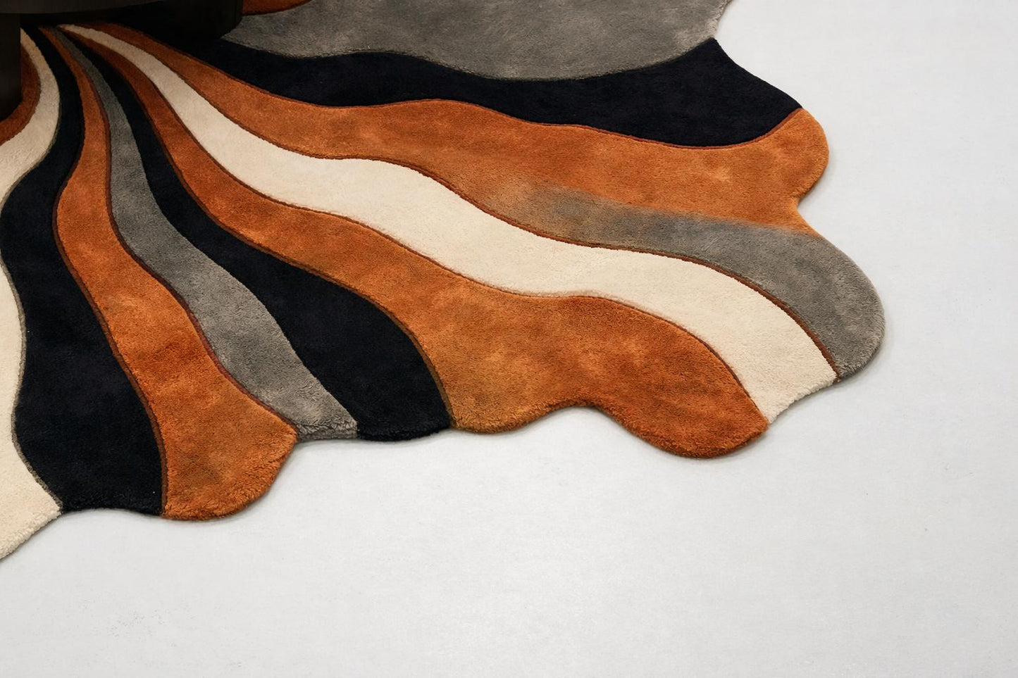 Retro Swirl Tufted Rug | Orange Black Grey Irregular Modern Carpet